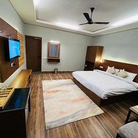 The Foresta By Orchid Hospitality & Holidays 호텔 무크테슈와르 외부 사진