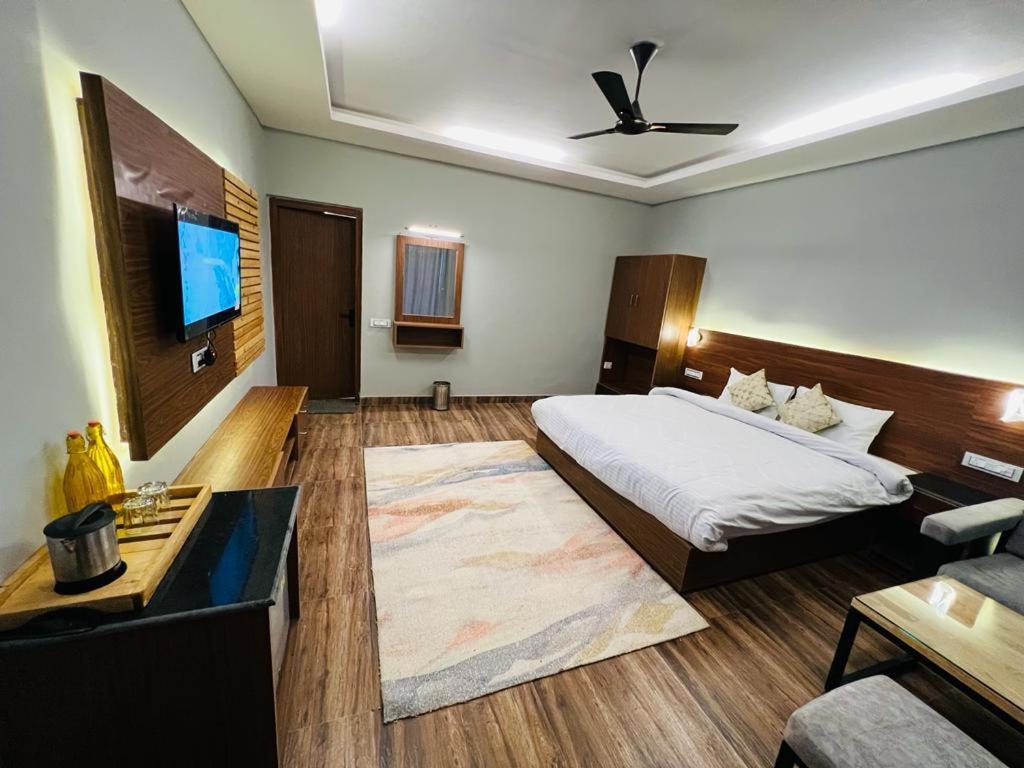 The Foresta By Orchid Hospitality & Holidays 호텔 무크테슈와르 외부 사진