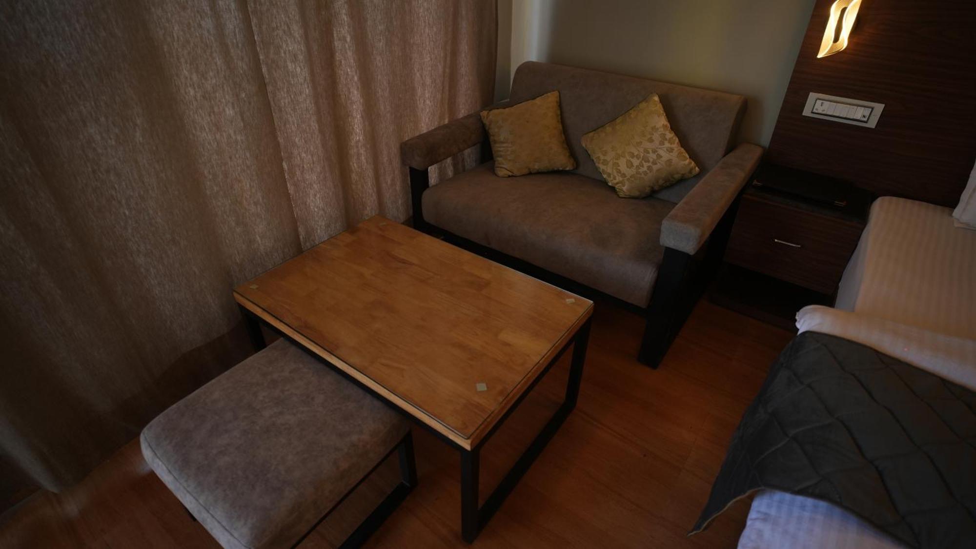 The Foresta By Orchid Hospitality & Holidays 호텔 무크테슈와르 외부 사진