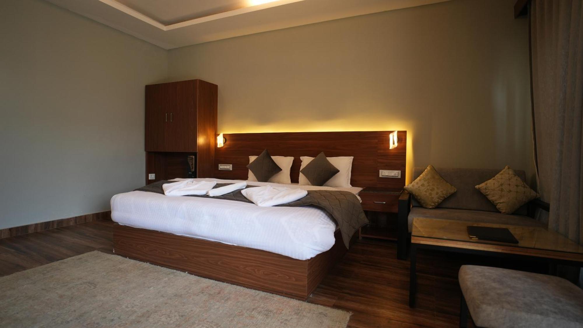 The Foresta By Orchid Hospitality & Holidays 호텔 무크테슈와르 외부 사진