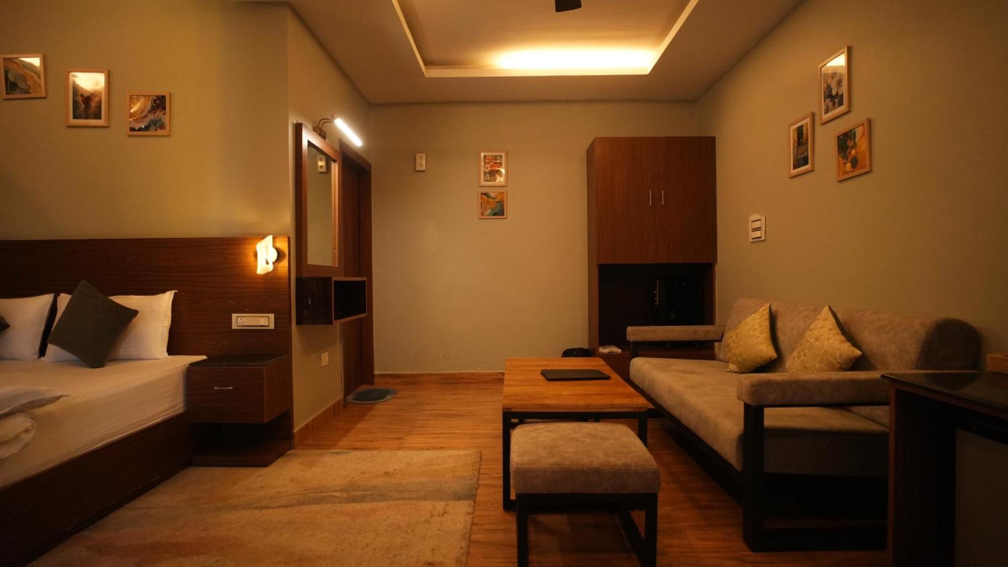 The Foresta By Orchid Hospitality & Holidays 호텔 무크테슈와르 외부 사진